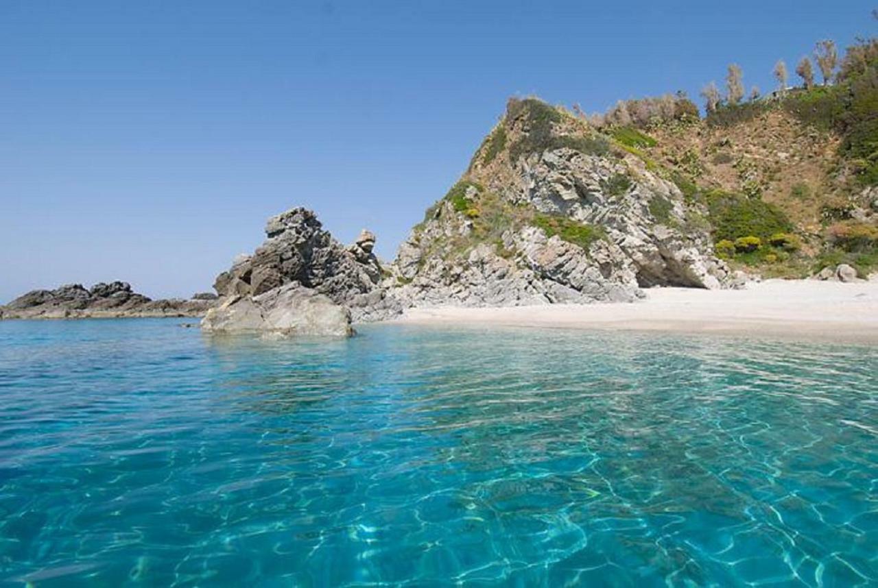 Baciati Dal Sole Daire Zambrone Dış mekan fotoğraf