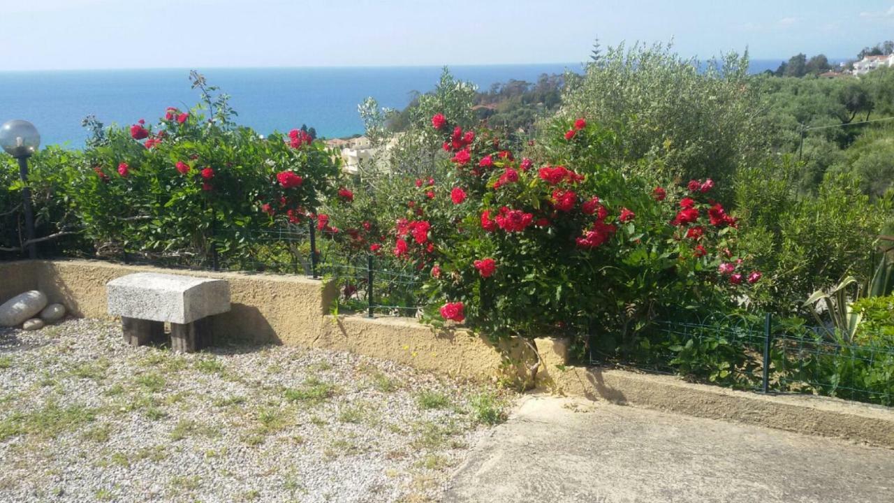 Baciati Dal Sole Daire Zambrone Dış mekan fotoğraf